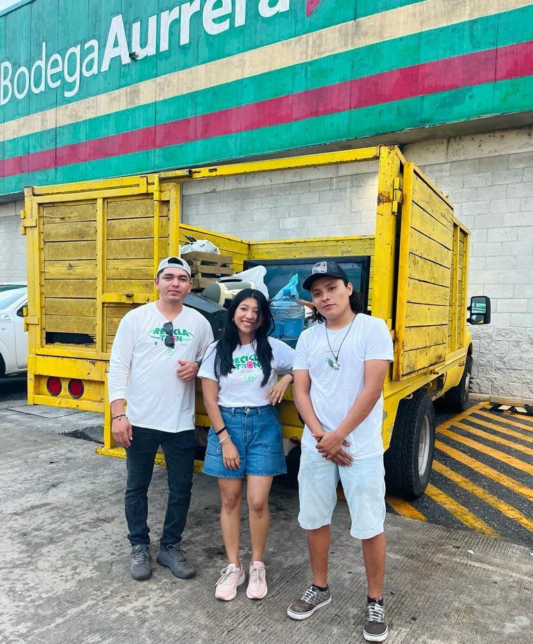 401444903_660943799492899_5308537455006235543_n